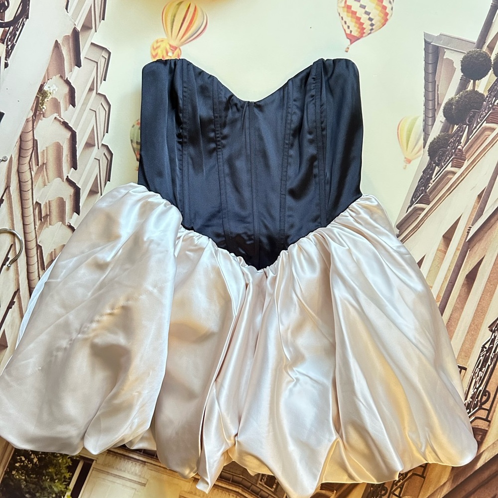 Windsor Black and White Strapless Dress - Picture 2 of 8